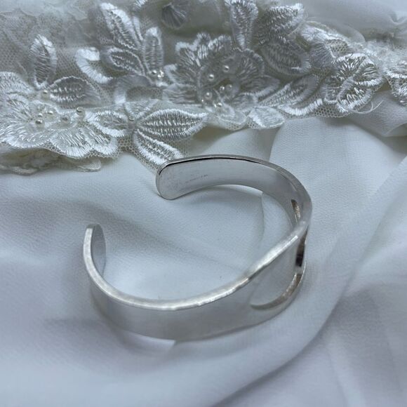 New Bridge Sterling Silver Bracelet - Picture 7 of 9